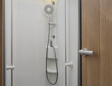 Ducha Adria Matrix Alquiler de autocaravanas, Autocaravaning, Barcelona