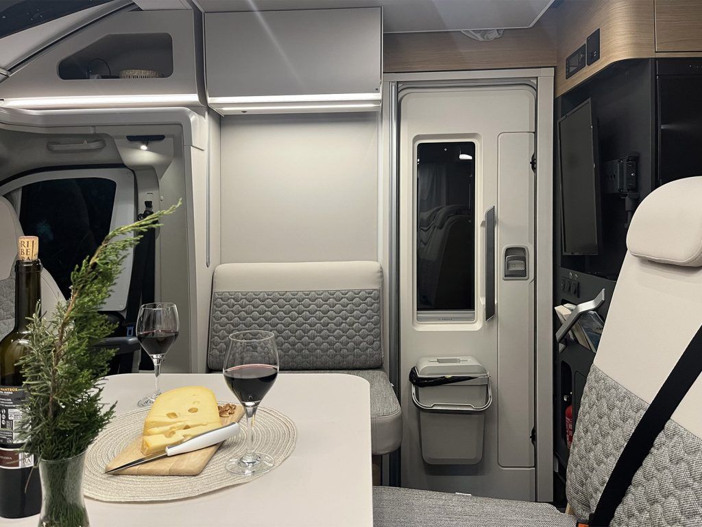 autocaravaningbarcelona-cena