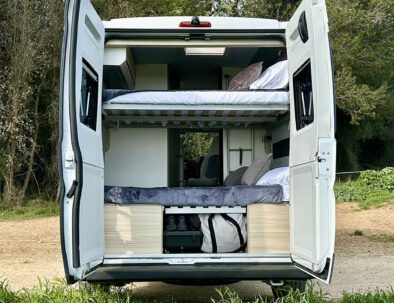Parte trasera Adria Twin, Camper de Alquiler Autocaravaning Barcelona
