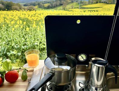 Cocina detalle Adria, Camper de Alquiler Autocaravaning Barcelona